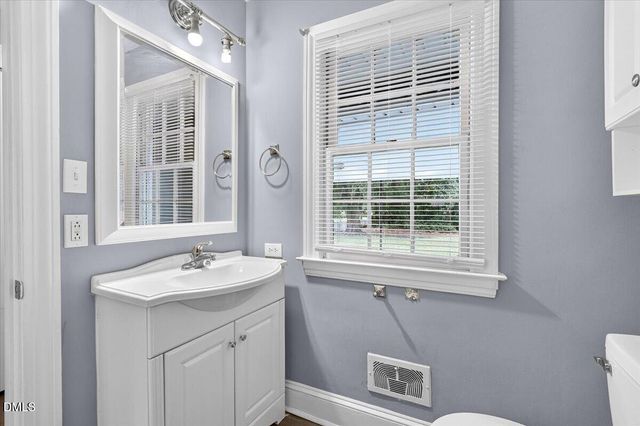1001 S 2nd Street, Smithfield, NC 27577