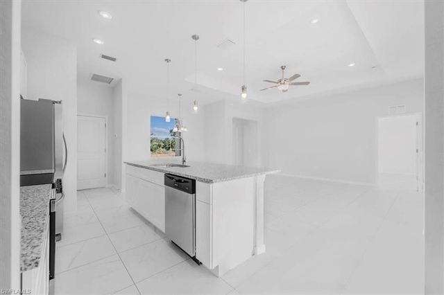 510 Kingsbury LN, Lehigh Acres, FL 33974