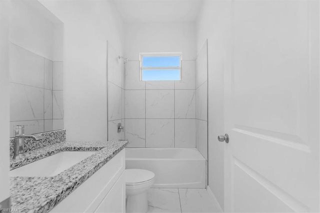 510 Kingsbury LN, Lehigh Acres, FL 33974