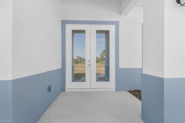 510 Kingsbury LN, Lehigh Acres, FL 33974