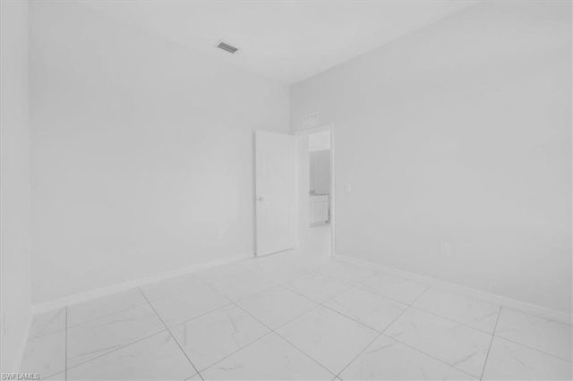 510 Kingsbury LN, Lehigh Acres, FL 33974