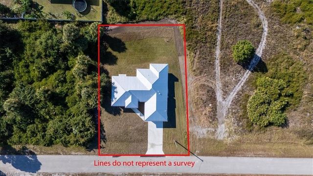 510 Kingsbury LN, Lehigh Acres, FL 33974