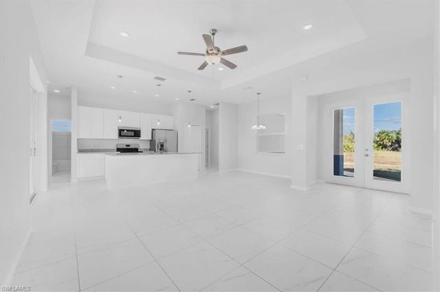 510 Kingsbury LN, Lehigh Acres, FL 33974