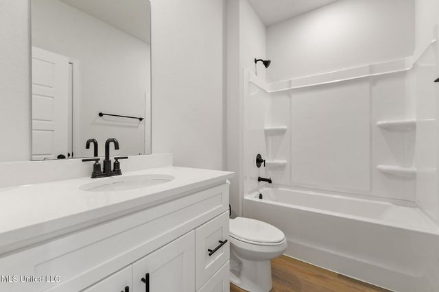 6620 Palm Pointe Drive, Ocean Springs, MS 39564