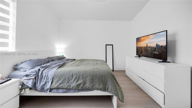 13918 SW 161st Ter, Miami, FL 33177