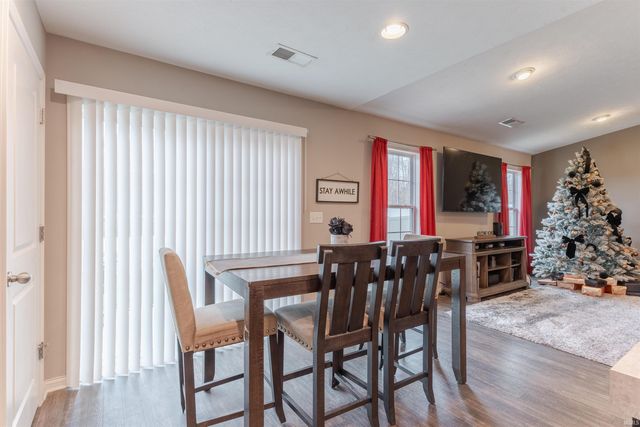 832 Tawny Drive, Evansville, IN 47712