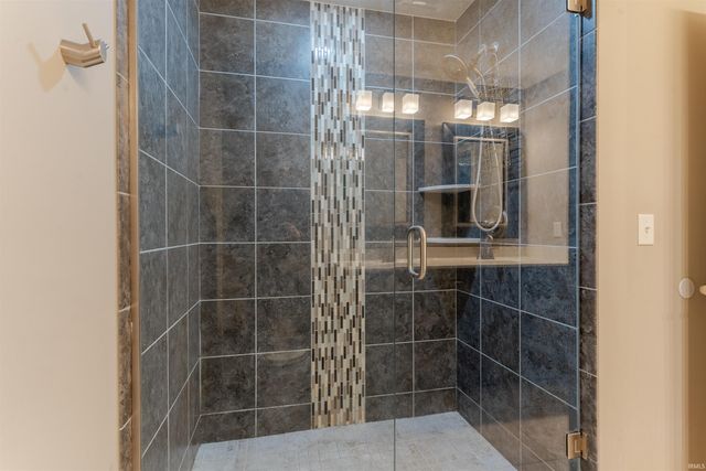 832 Tawny Drive, Evansville, IN 47712