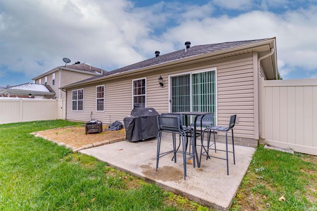 832 Tawny Drive, Evansville, IN 47712