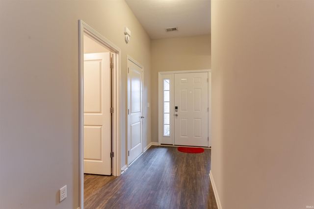 832 Tawny Drive, Evansville, IN 47712