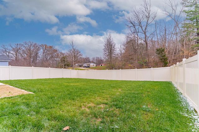 832 Tawny Drive, Evansville, IN 47712