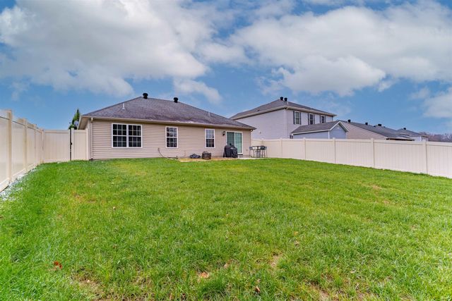 832 Tawny Drive, Evansville, IN 47712