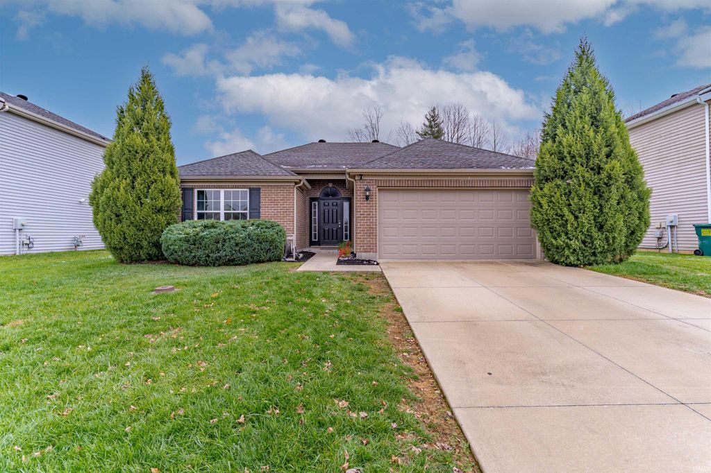 832 Tawny Drive, Evansville, IN 47712