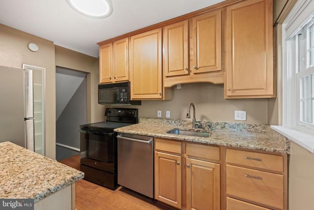 4237 32ND RD S, Arlington, VA 22206