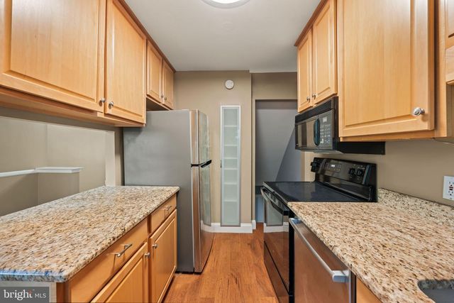 4237 32ND RD S, Arlington, VA 22206