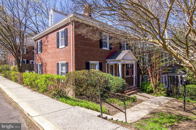 4237 32ND RD S, Arlington, VA 22206
