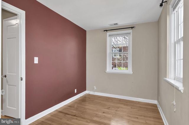 4237 32ND RD S, Arlington, VA 22206