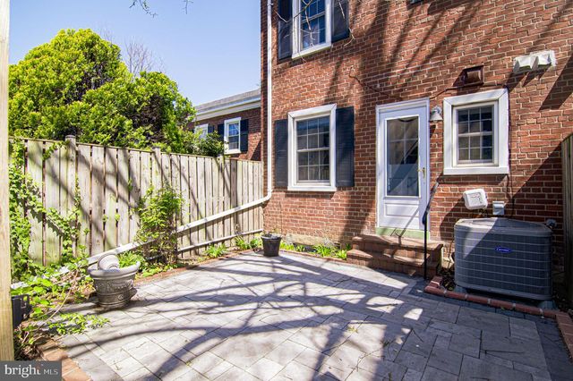 4237 32ND RD S, Arlington, VA 22206