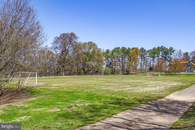 4237 32ND RD S, Arlington, VA 22206