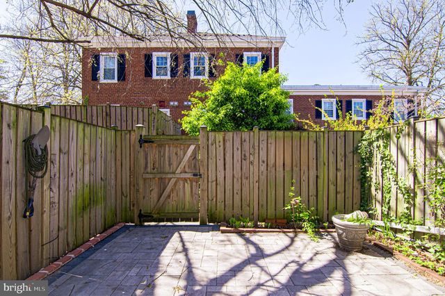 4237 32ND RD S, Arlington, VA 22206