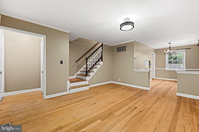 4237 32ND RD S, Arlington, VA 22206