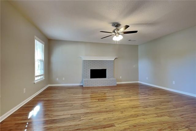 4214 Fiddlers Bend, Loganville, GA 30052