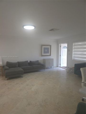 804 NE 2nd St, Hallandale Beach, FL 33009