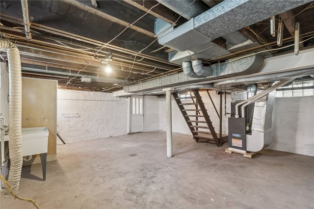 209 Acme Ave, Harmar, PA 15024