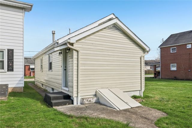 209 Acme Ave, Harmar, PA 15024