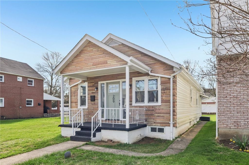 209 Acme Ave, Harmar, PA 15024