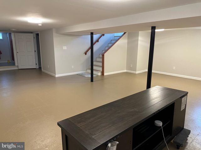 300 CHURCH CIR, Linthicum Heights, MD 21090