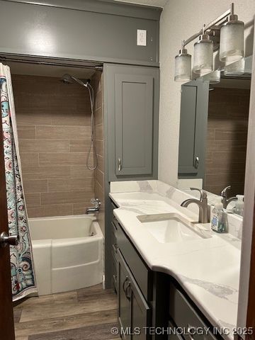 804 W Taliaferro, Madill, OK 73446