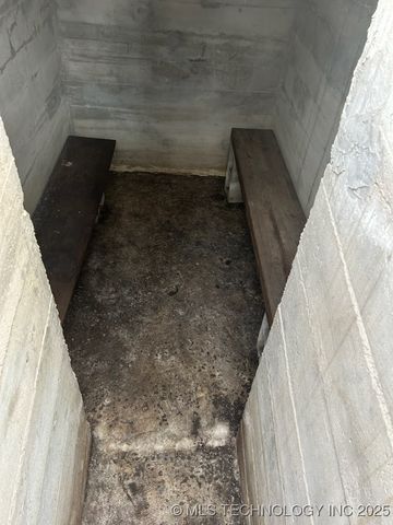 804 W Taliaferro, Madill, OK 73446