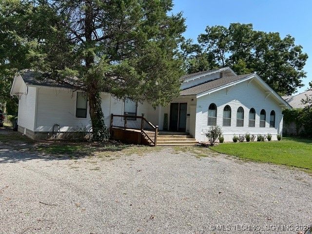 804 W Taliaferro, Madill, OK 73446