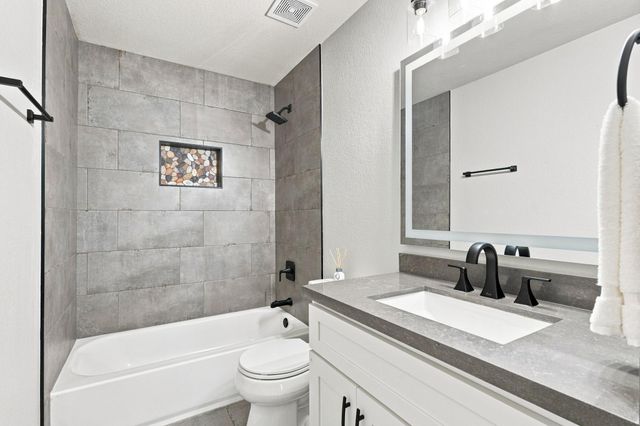 1538 Torrance Drive, League City, TX 77573