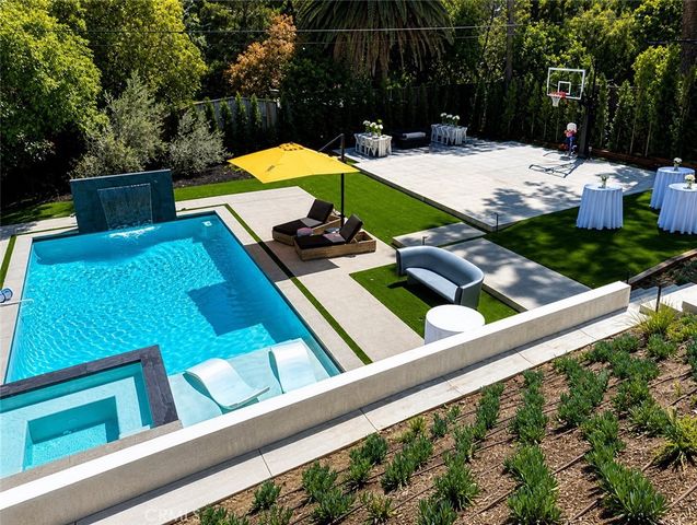 1400 E Palm Street, Altadena, CA 91001