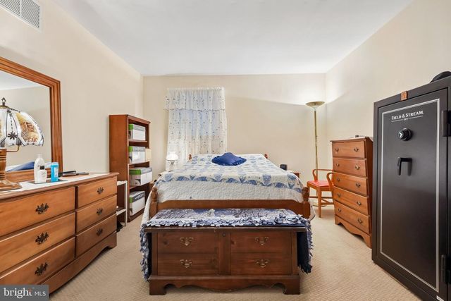 311 BOBOLINK BLVD, Browns Mills, NJ 08015