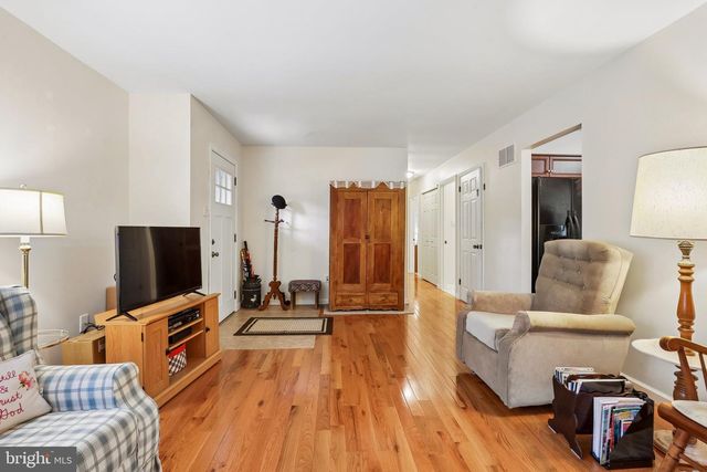 311 BOBOLINK BLVD, Browns Mills, NJ 08015