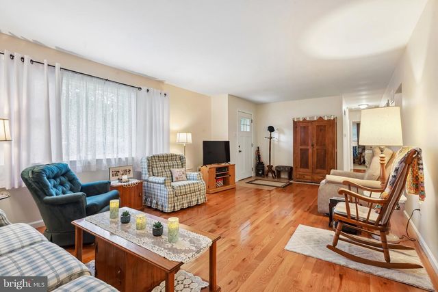 311 BOBOLINK BLVD, Browns Mills, NJ 08015