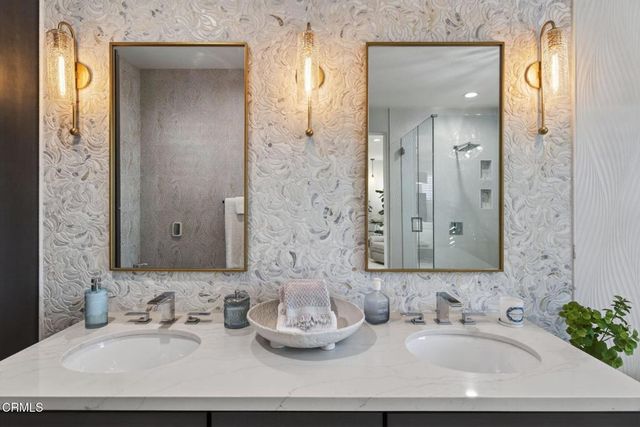 4045 Harbour Island Lane, Oxnard, CA 93035