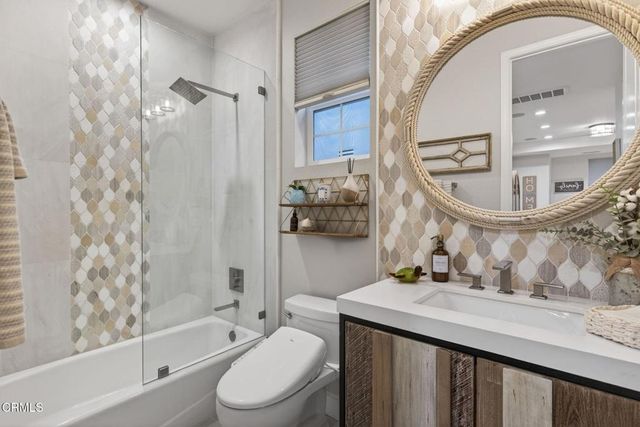 4045 Harbour Island Lane, Oxnard, CA 93035