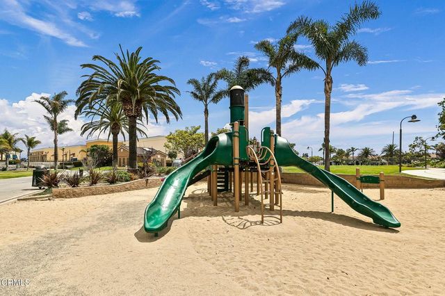 4045 Harbour Island Lane, Oxnard, CA 93035