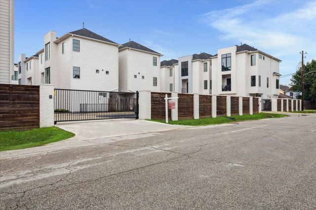 824 Wakefield Drive A, Houston, TX 77018