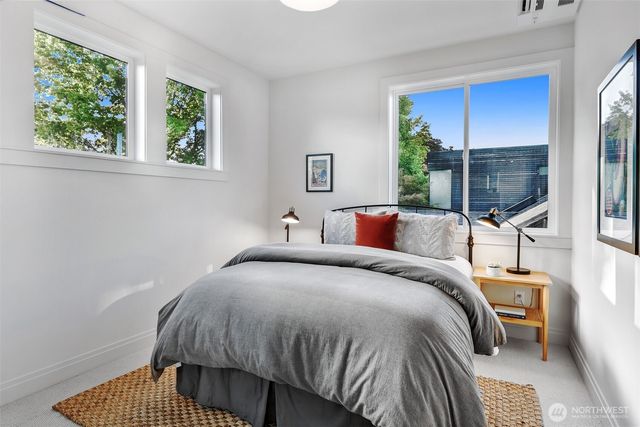 2010 McGilvra Boulevard E, Seattle, WA 98112