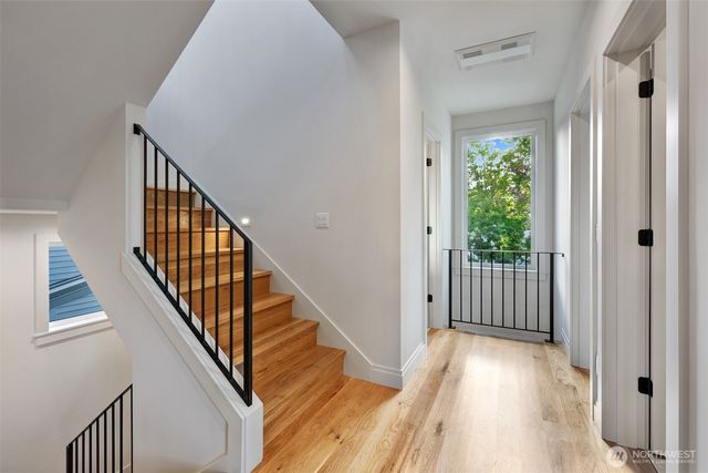 2010 McGilvra Boulevard E, Seattle, WA 98112