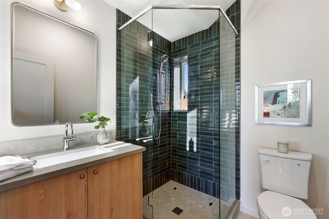 2010 McGilvra Boulevard E, Seattle, WA 98112