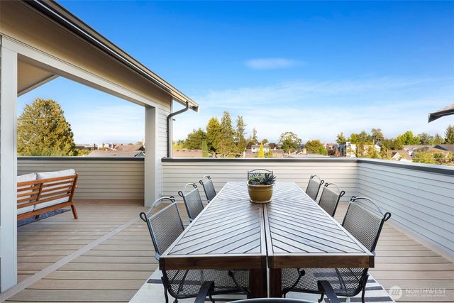 2010 McGilvra Boulevard E, Seattle, WA 98112