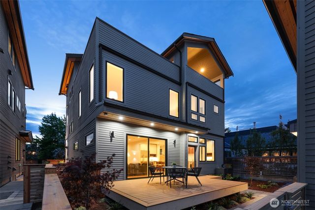 2010 McGilvra Boulevard E, Seattle, WA 98112