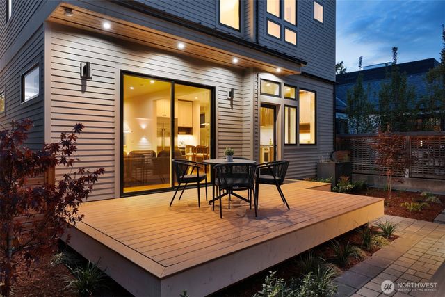 2010 McGilvra Boulevard E, Seattle, WA 98112