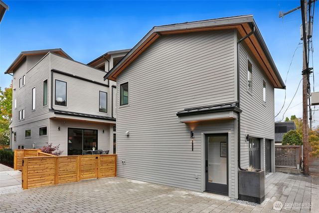 2010 McGilvra Boulevard E, Seattle, WA 98112