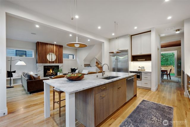 2010 McGilvra Boulevard E, Seattle, WA 98112